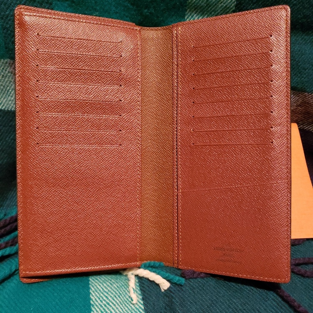 Louis Vuitton Brazza Wallet M66540